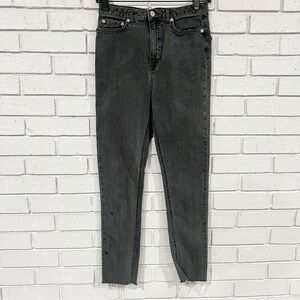 Blk Dnm Essex Gray Jeans